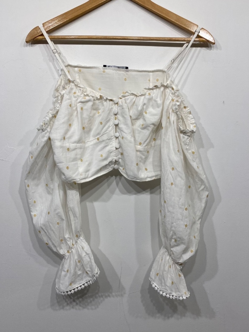 Zara White Embroidered Puff Long Sleeve Cropped Blouse Medium